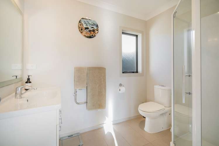 75 Cholmondeley Crescent Whitianga_17