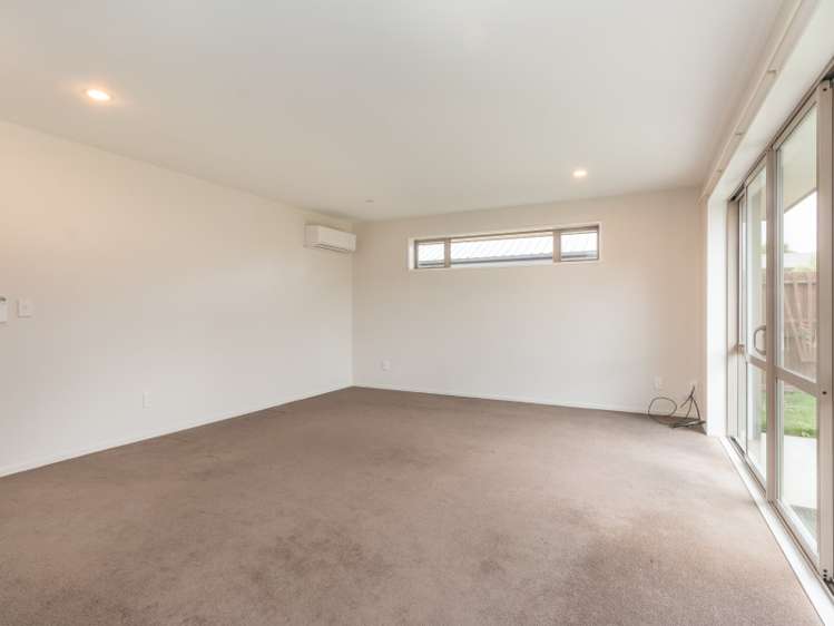 9 Woodham Courts Linwood_6