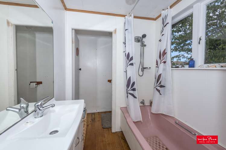 3 View Road Hikurangi_9