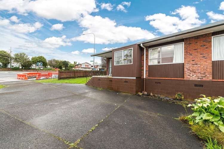 1/225 Edmonton Road Te Atatu South_14