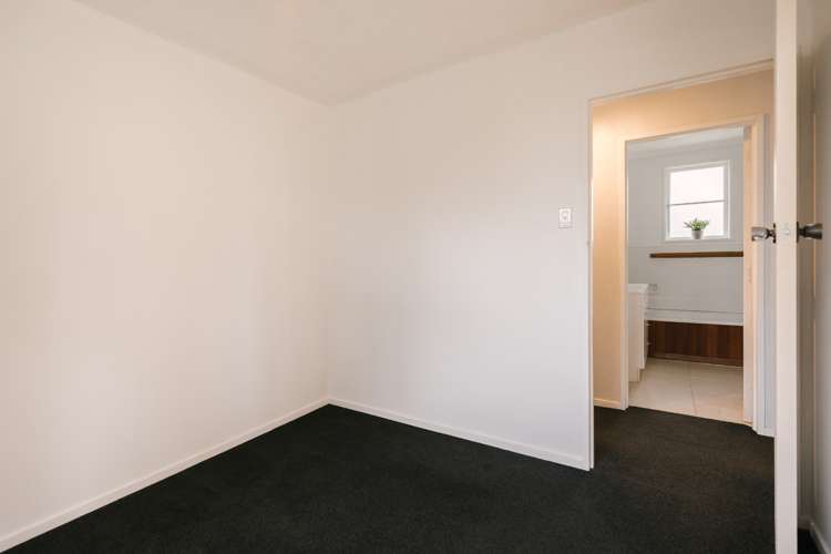 25 Mokau Place Terrace End_17