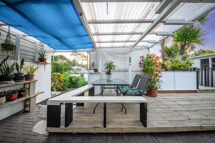 91 Barrys Road Glendene_15