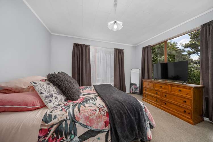 15a Kereru Bend Tawa_15