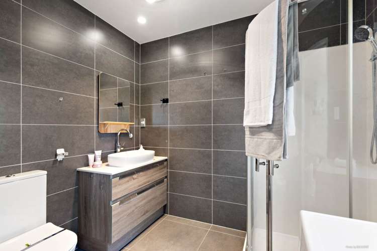 29 Grassways Avenue Pakuranga_12