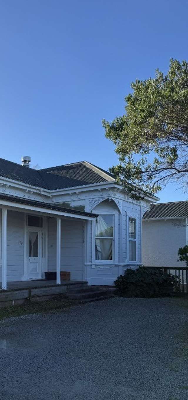 Easy keep 2 bedroom apartment