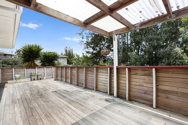 54 Royal View Road Te Atatu South_1