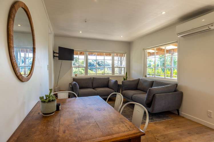 117 Queens Drive Oneroa_9