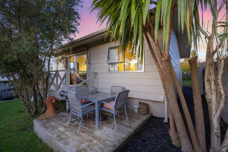 285 Glengarry Road Glen Eden_11