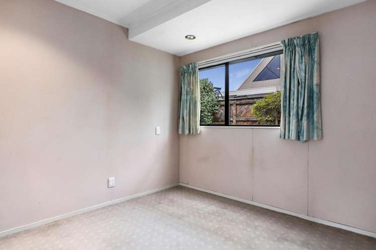 85 Rifle Range Road Central_10