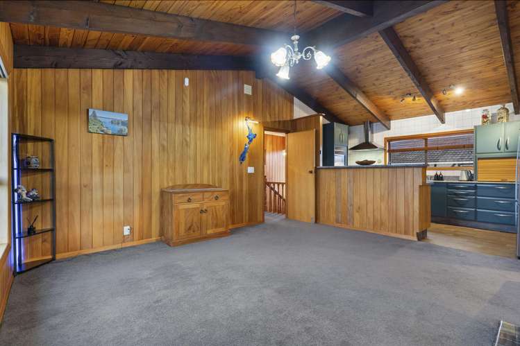 2 Francis Curtis Avenue Blockhouse Bay_16