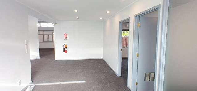 37 Taharoto Road Takapuna_3