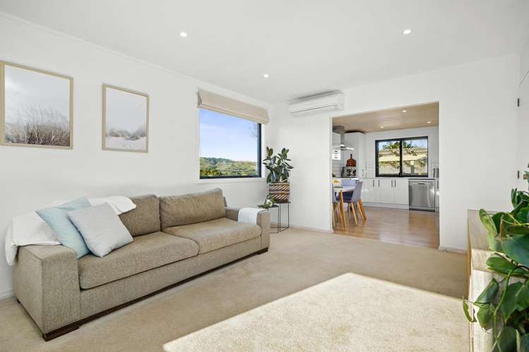 13 Forglen Place Tawa_3