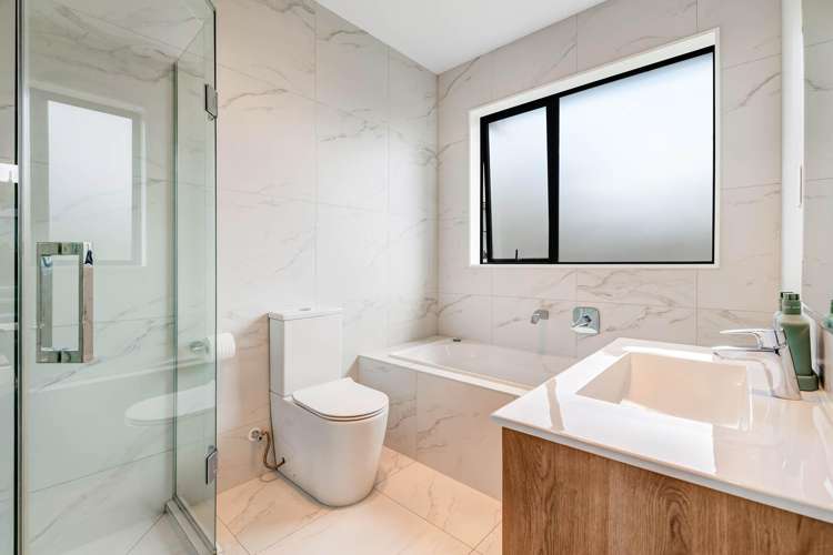 13 Surf View Crescent Red Beach_12