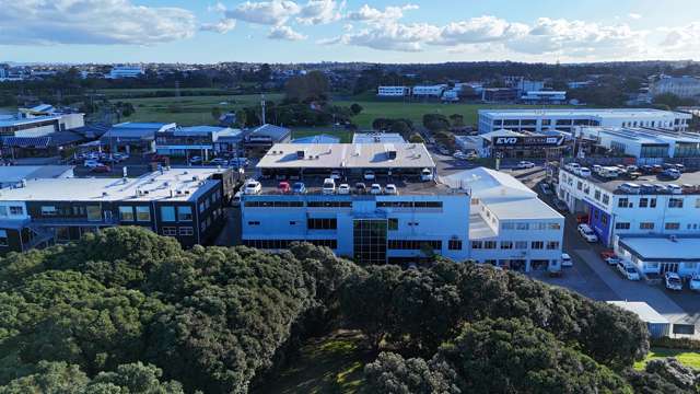 34 Barrys Point Road Takapuna_1