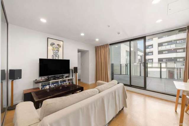 Be Quick! Super Bargain in Queen Square