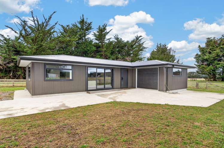 325 Curraghs Road Rolleston_16