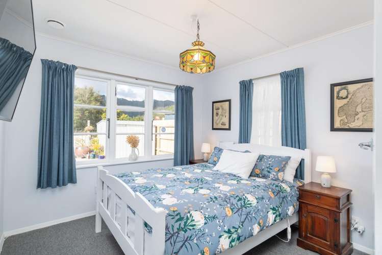 27 Amundsen Grove Stokes Valley_9