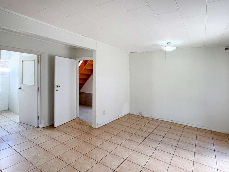 12 Thomas Avenue Te Atatu Peninsula_11