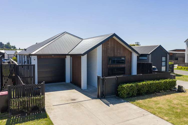 27 Tangaroa Place Poike_9