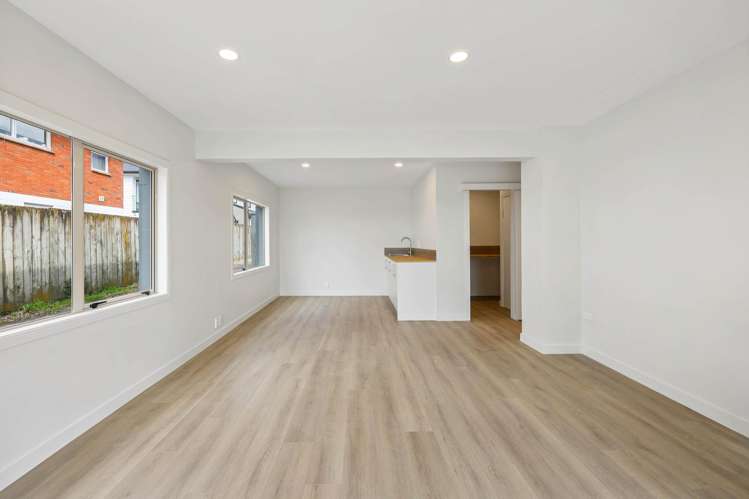 77 Macleans Road Bucklands Beach_22