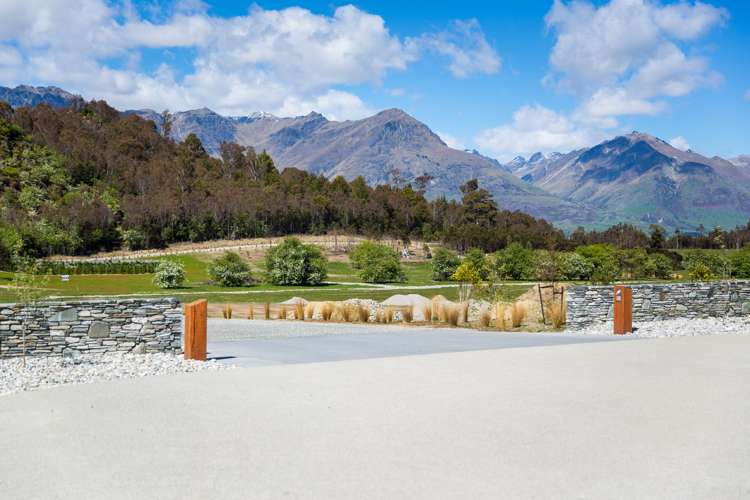 17 Peregrine Falcon Road Mount Creighton_5