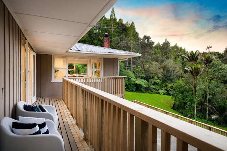 208 Forest Hill Road Waiatarua_13