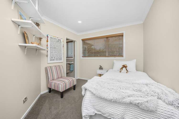 17 Sunny Crescent Huapai_15