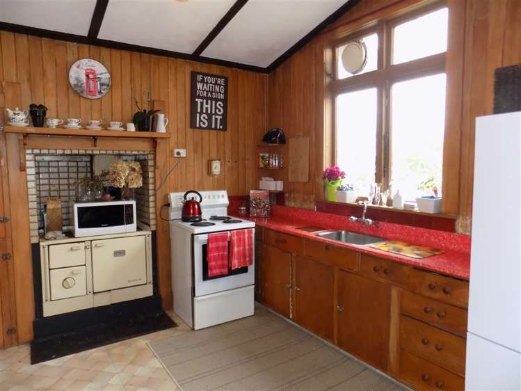 4 Silverton Road Waihi_12