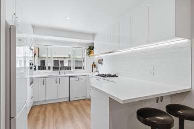 2/15 Kotare Street_4