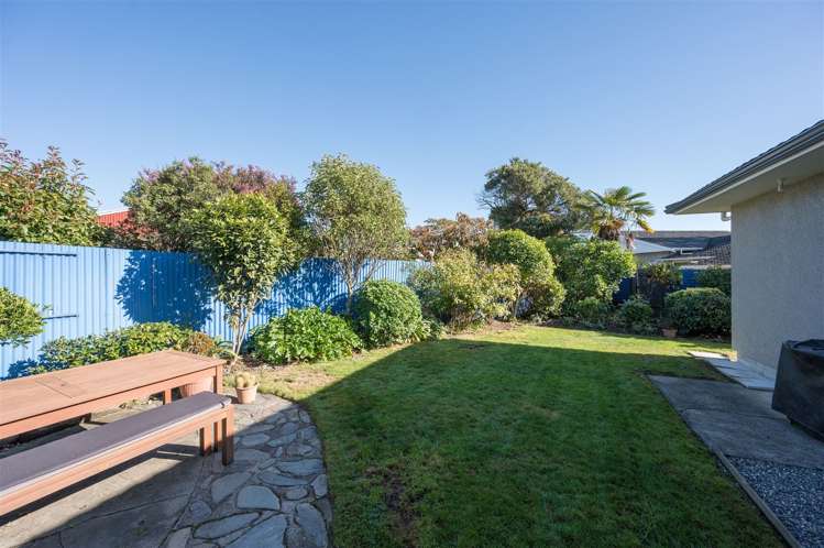 7 Neale Avenue Stoke_20