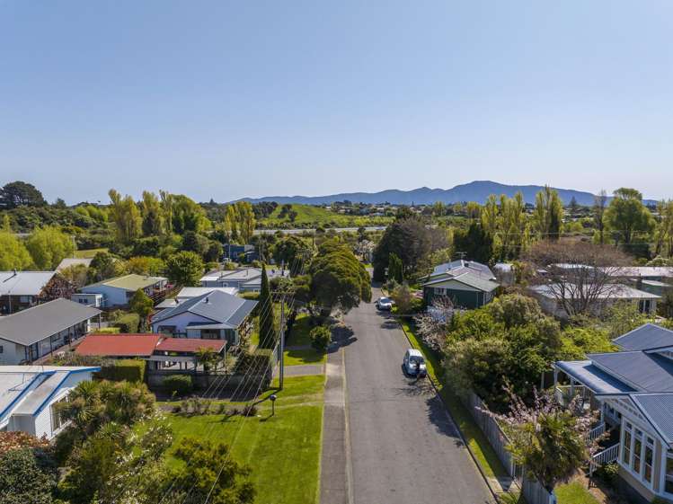 2 Wedgewood Grove Raumati Beach_23