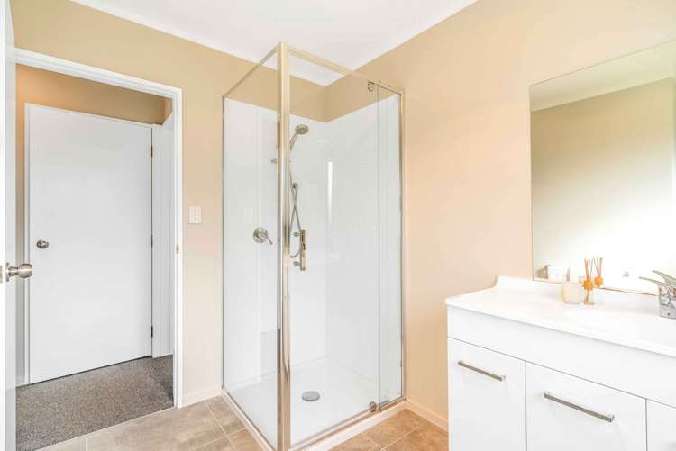 9 Margarita Rise Pukekohe_13