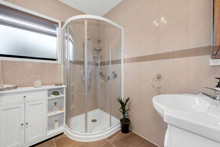 4 Julia Way Beachlands_16