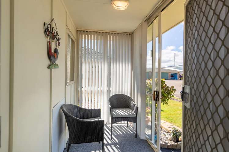 8/17 John Street Trentham_13