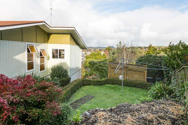 6 Domain Road Waipawa_23