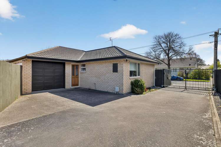 16A Achilles Street Burwood_14