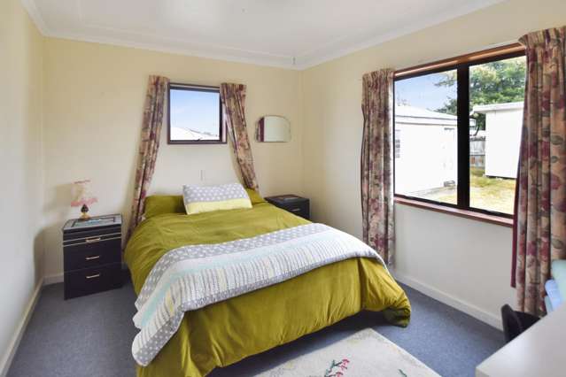 16 Maryburn Road Twizel_3