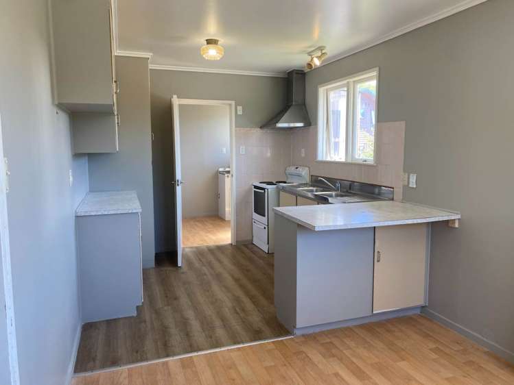 77A Rosamund Avenue New Windsor_4