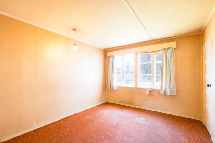 33 Gibson Crescent Naenae_5