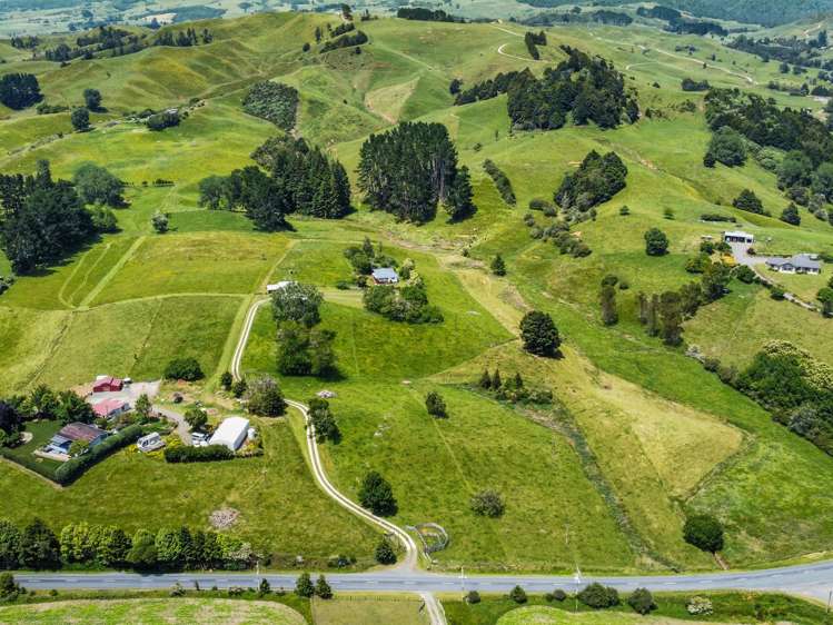 946 Limeworks Loop Road Te Pahu_25