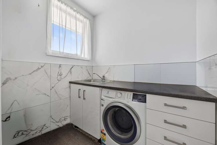 2/47 Larne Avenue Pakuranga Heights_11