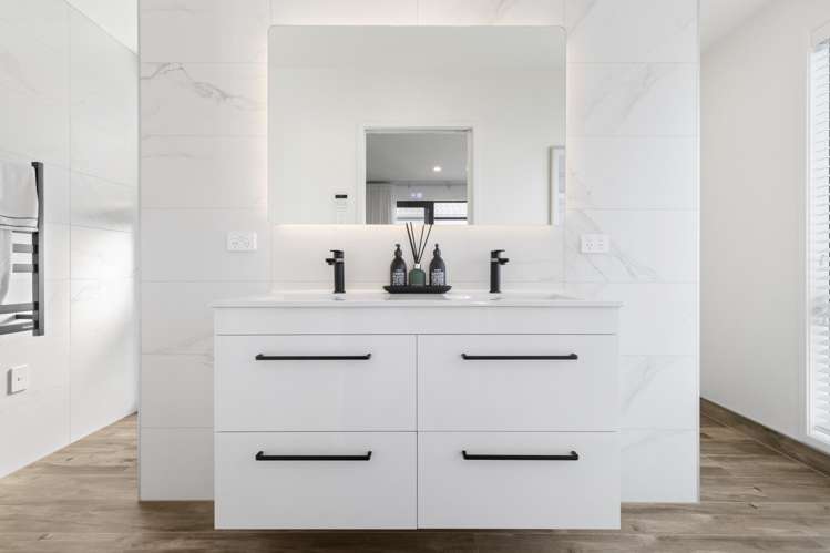 1 Rongoa Maori Way Pukekohe_11