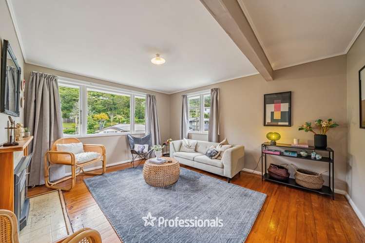 54 Bird Grove Stokes Valley_2