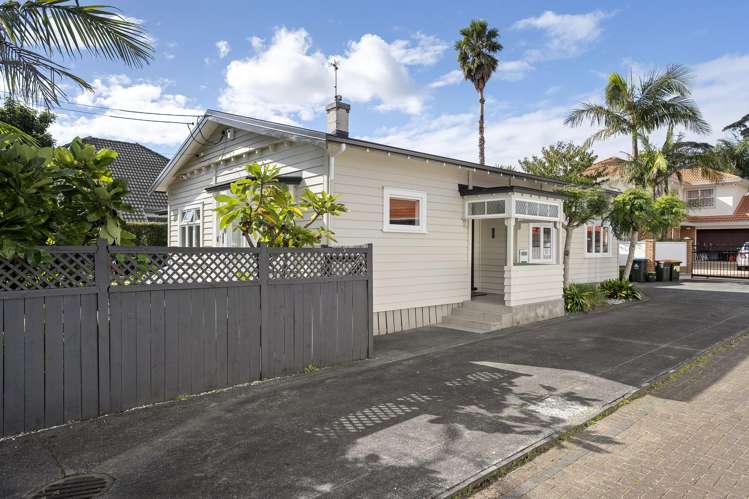 24 Queensway Three Kings_26