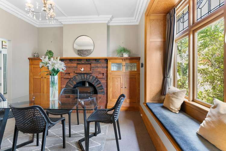 50 Easther Crescent Kew_12