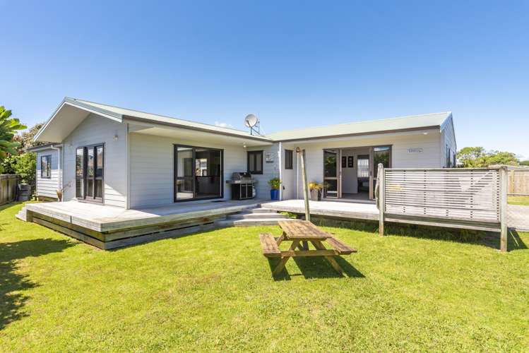 7 Adrian Grove Waikanae Beach_28