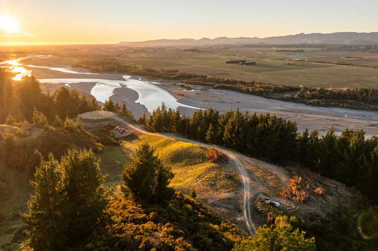 640 Northbank Road Wairau Valley_1