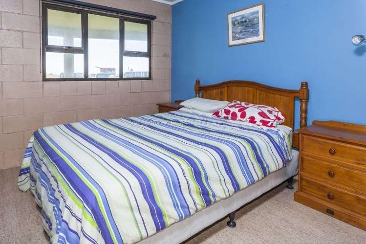 201 Esplanade Drive Whangamata_18