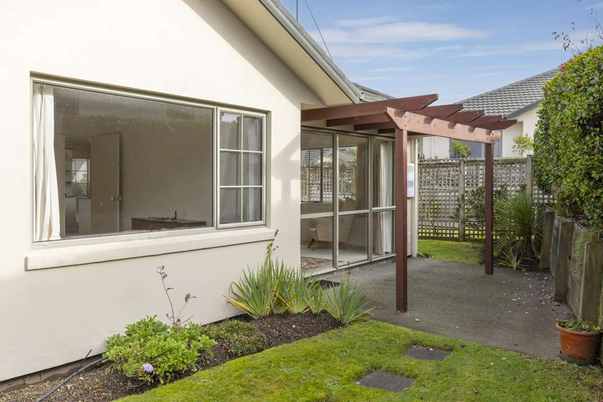35 Lakeridge Close_3