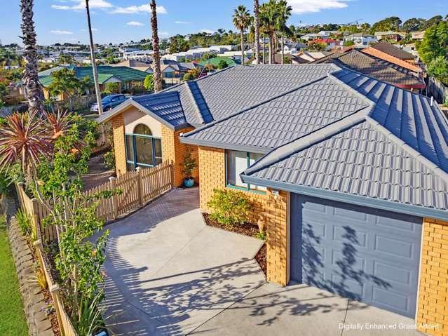 QUALITY+PRIVACY,THE PERFECT SUN-DRENCHED HOME!